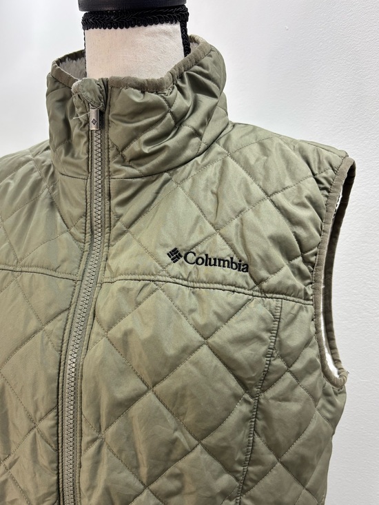 Columbia Jackets & Blazers - Columbia Copper Crest Quilted Fleece-Lined Vest Size L Stone Green (EUC)